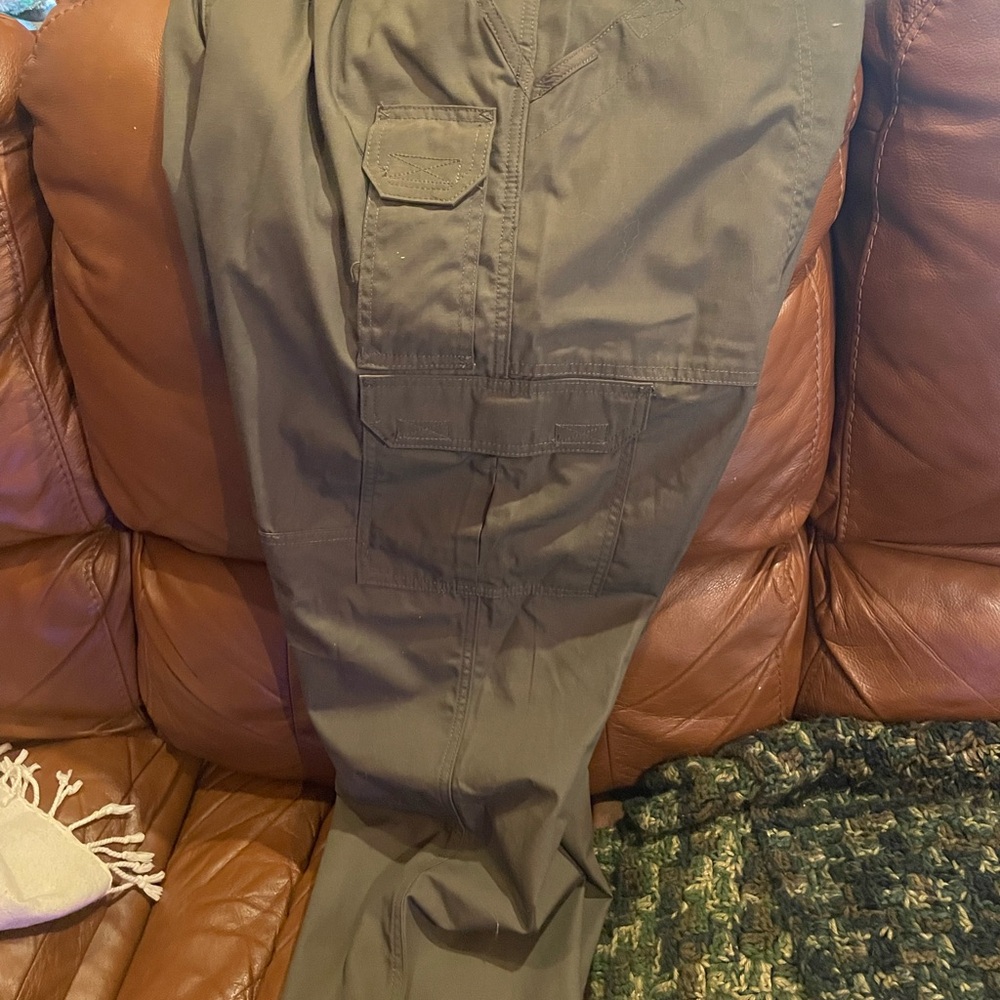 5.11 Tactical Men's Green Cargo Pants size 38 x 30